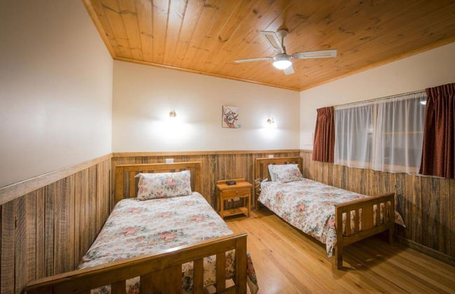 Sanctuary Park Cottages - Photo 14