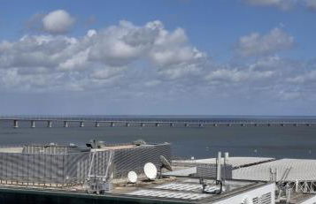 Haven in Lisbon - Exquisite Top Floor with 7 meters Balcony to the Longest Waterfront in Lisbon - Foto 51