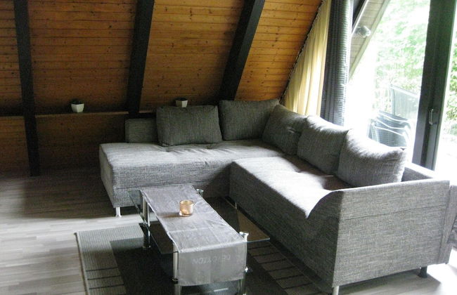 Wooden Bungalow With a Terrace, in a Wooded Area - Foto 19