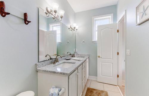 Dog & wedding-friendly home with private pool bikes & beach gear - Foto 17