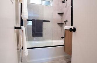 Modern 1 BR Cottage Steps 2Beach - Foto 16