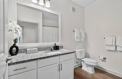 Nice 2 BR Apt|King Bed|Pool |Gym|Clse 2 Beach/Mayo - Foto 25