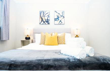 Modern Spacious 5BR Retreat -Games & Large Yard - Foto 3