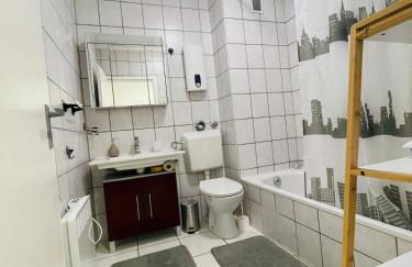 Modern & Elegant 2-Room Apartment - Foto 18