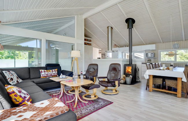 "Harriet" - 800m from the sea - Foto 20