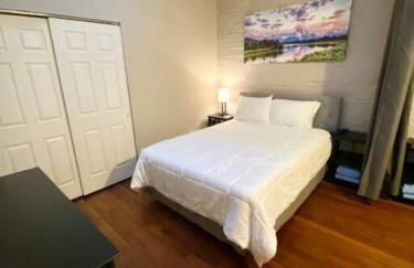 Uncork on Historic Main! - Foto 24