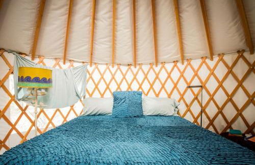 Tranquil Yurt Rental for Two with Soothing Interior on Ranch near San Luis Obispo - Foto 23
