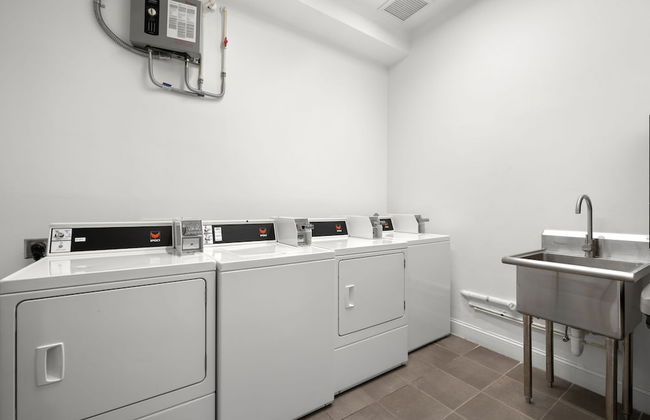 NEW Rumba Roost Upscale Ybor Studio On 7th Ave - Foto 17