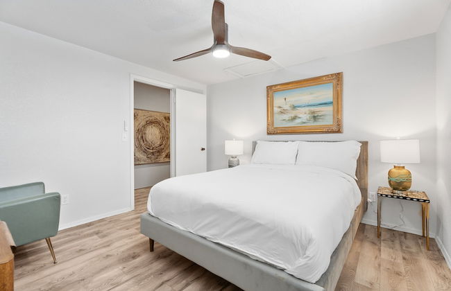 5BR Relaxation Haven Hot Tub Pool Table Fun M - Foto 14