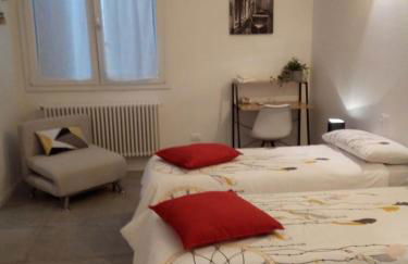 The judas trees - Foto 15