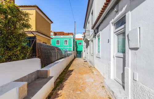 Avenca da Praia - Tiny House 4 Beach & Surf Lisbon Getaway - Photo 45