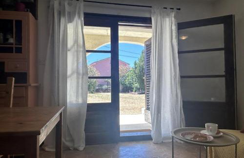 Cozy apartment with private yard - Photo 22