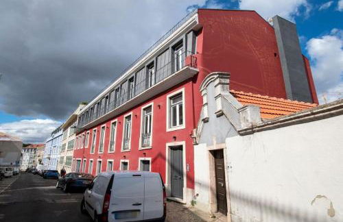 Liberdade Stylish Attic Apt with AC and City View - Photo 21