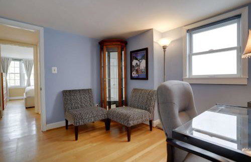 Sojourn Only 8 Blocks to Capitol and Private Patios - Foto 24