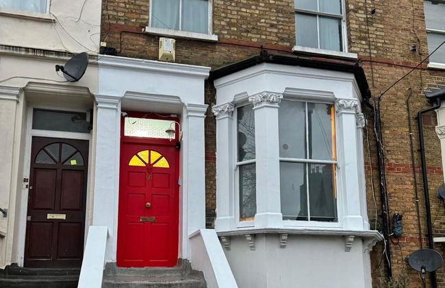 Studio - Sleeps 2 - Parking - Close to Paddington - Foto 9