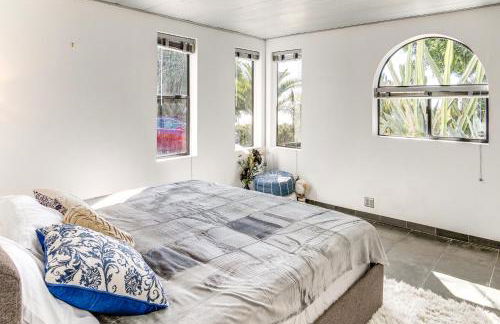 3 Mi to Beach Home with Pool and Spa in Malibu! - Foto 15