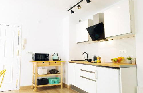 Alameda Sunny Terrace - Lovely Center Apartments - Photo 4