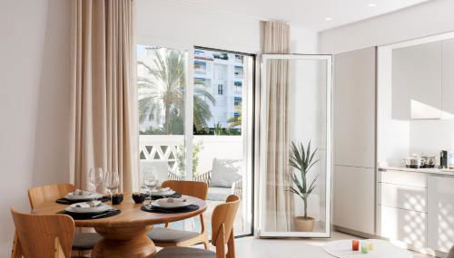 MARBELLA BANUS SUITES - Banus Playas del Duque Seaside Residential - Photo 2