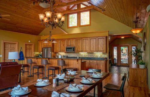 Serene Green - Views, Hot Tub, Skiing, Tubing, Gas Fireplace - Foto 48