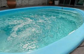 Piscina e Sinuca CASA Beto Carrero 500m do Parque 1 suite e 2 quartos 3bwc a 300m da Praia churrasqueira e estacionamento privado - Foto 41