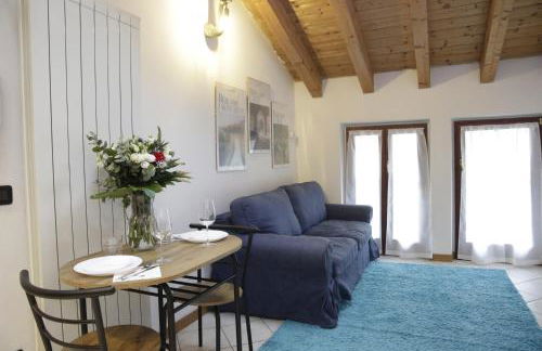 Midnight blues for 3 people near the airport - Foto 55