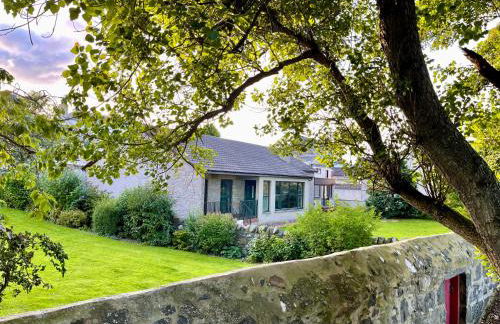 Modern Coastal Retreat, 5-Bedroom, 4-Bathroom Home, with Parking in Portsoy - Foto 38