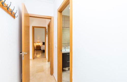 VILLA BARRANCO Big terrace, private pool & parking - Photo 38