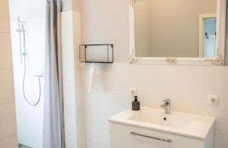 Gemächliche Haushälfte mit 4 Schlafzimmern - Foto 4