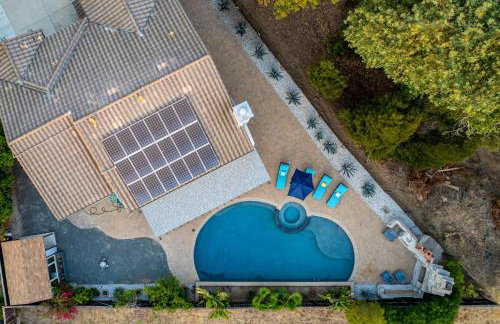 Entire Private Home with 5 Bedrooms 4 Bathrooms 3000 Sq ft Villa, Pool, Hot Tub, Nature, Garage, Winery, Available Now - Foto 41