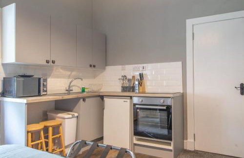 Cosy Palm Studio West End - Pass the Keys - Photo 3