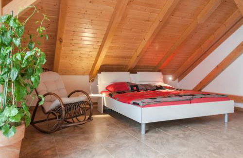 Modern 3ROOM-Flat LEIPZIG NORTH Porsche -DHL-Amazon-Airport LEI HALLE-BMW-Messe by respect host - Foto 1