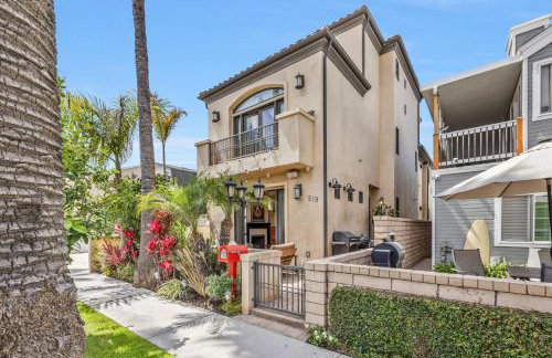 Beach Retreat- Walk to Beach, BBQ, Oceanview Rooftop & Firepit - Foto 2