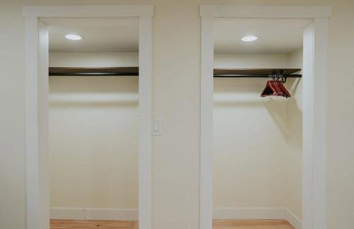 The Charlotte House With Soaking Tub, Arcade Game, Firepit - Foto 20