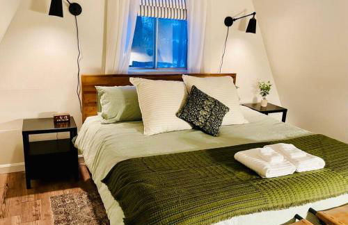 Modern-Cozy A-frame, close to lake, hiking - Foto 21