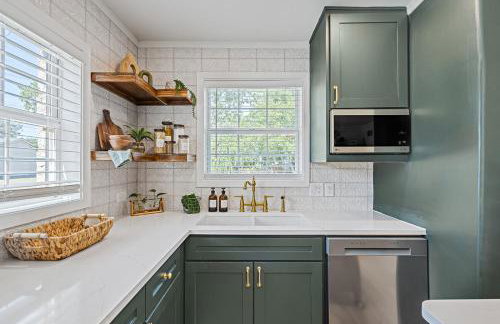 Less than 1mi to Square, SW, EV Plug, Boutique Comfort - Foto 15