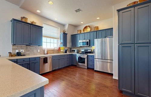 4-Bedroom Spacious Home with Guest House & Pool, Located on 9 Acres of Land - Foto 12