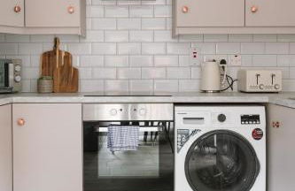 Luxurious 2 Bedroom City Centre Apartment Walking Distance to Everything Sleeps 6 - Foto 23