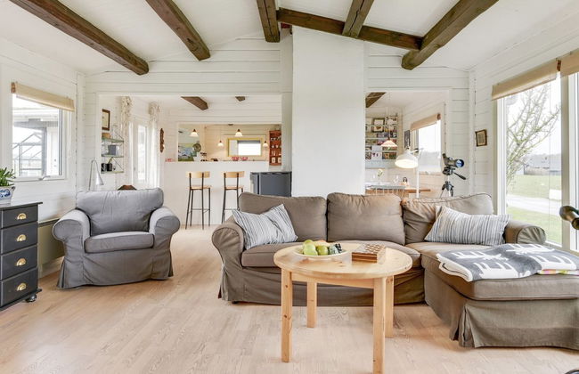 "Ylvie" - 150m from the sea - Foto 41