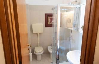 Ca' Spadoni, centro storico, piano terra, ingresso indipendente, teatro, parcheggio, - Foto 15