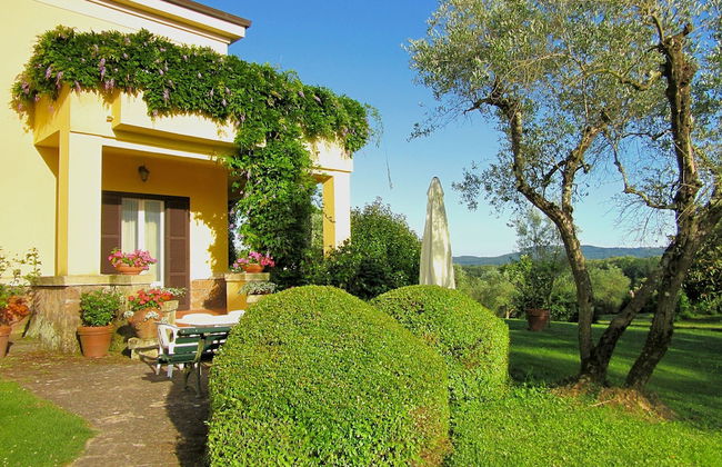 Villa Montecasciano - 8 Sleeps Private Garden - Foto 5