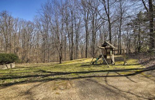 The White Elephant Inn Getaway with Pool and Hot Tub! - Foto 45