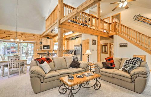 Bayfield Cabin with Wraparound Deck and Fire Pit - Foto 3