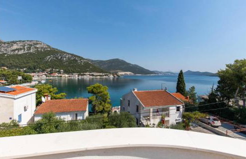 2 Bedroom Amazing Apartment In Klek - Photo 1