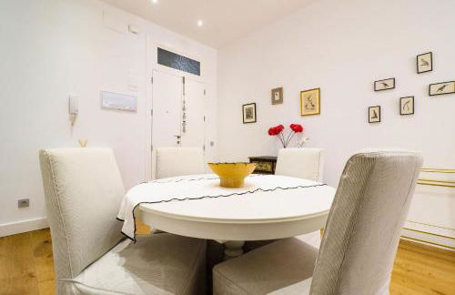 Chamberi Boutique - Photo 16