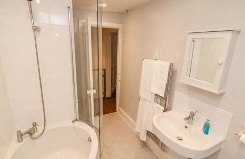 Riverbank View - Foto 17