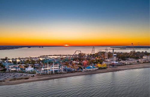 Radical 80's Getaway! A Blast From The Past! - Foto 65