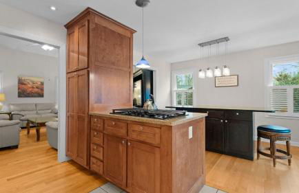 Sleeps 22, Lakefront w/ Private Dock & Pool, 2 Houses Lake Living by Avantstay - Foto 150