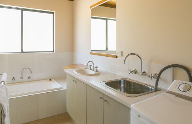 Wyadup Brook Cottages - Photo 12