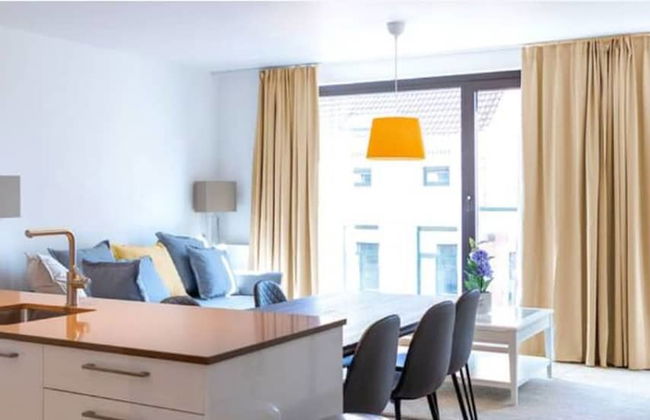 Spacious 3BR 2/5 BA Near Diamond District by Oneluxstay - Foto 23