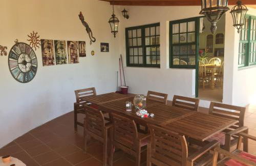 Spacious characterful villa with spectacular views in quiet rural setting. - Foto 43